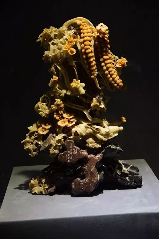 青田石雕艺术特色:斧凿夺神鬼,人巧胜天然 青田石雕艺术特色:斧凿夺神鬼,人巧胜天然