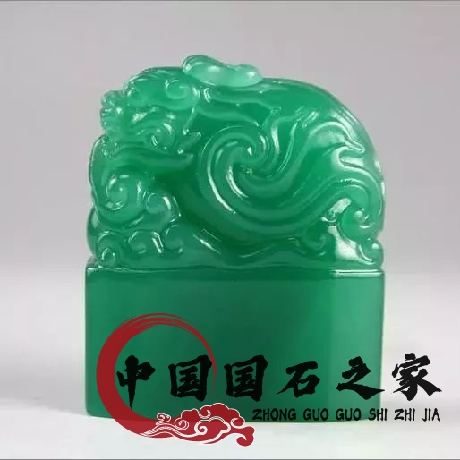 雅安玉石原料产地雅安绿是什么材质 雅安玉石原料产地雅安绿是什么材质