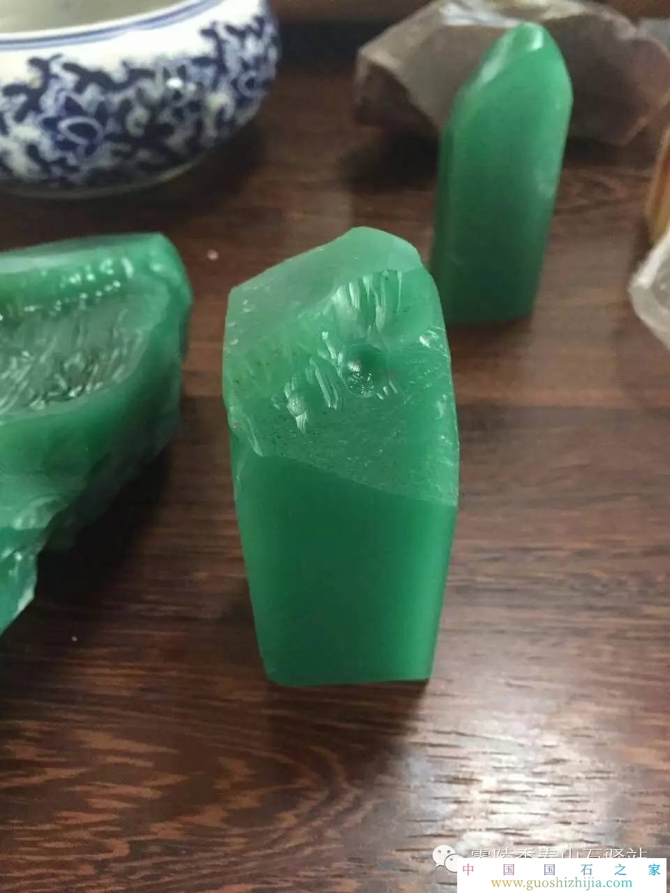 雅安绿印章价格是多少钱一克,雅安绿和新绿那个更有收藏价值 雅安绿印章价格是多少钱一克,雅安绿和新绿那个更有收藏价值