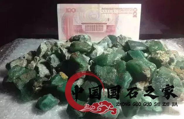 这个摆件拍出47万!雅安绿又是什么绿! 这个摆件拍出47万!雅安绿又是什么绿!