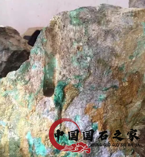 这个摆件拍出47万!雅安绿又是什么绿! 这个摆件拍出47万!雅安绿又是什么绿!