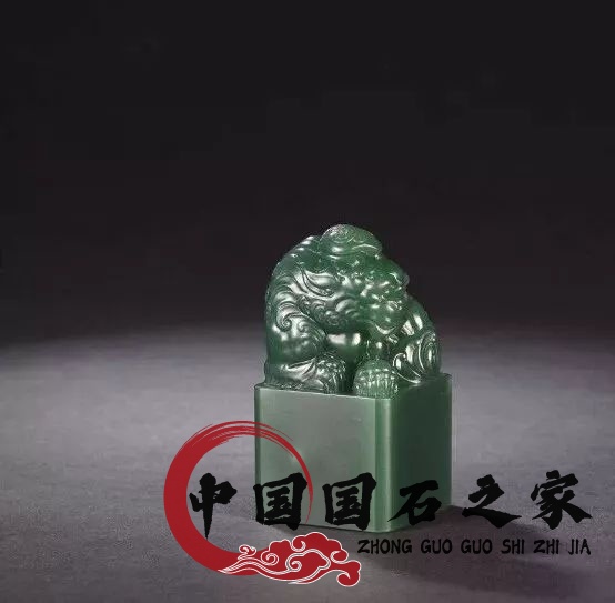 雅安玉石原料产地雅安绿是什么材质 雅安玉石原料产地雅安绿是什么材质