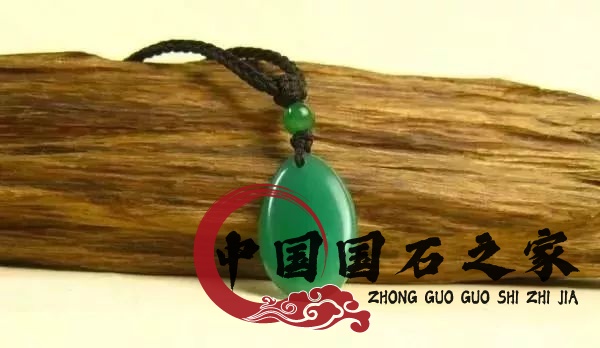 雅安玉石原料产地雅安绿是什么材质 雅安玉石原料产地雅安绿是什么材质