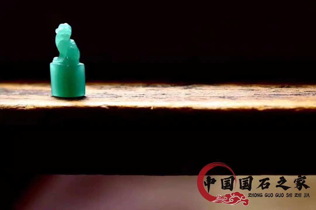 突然走红的雅安绿,是有人炒作?雅安绿石简介 突然走红的雅安绿,是有人炒作?雅安绿石简介
