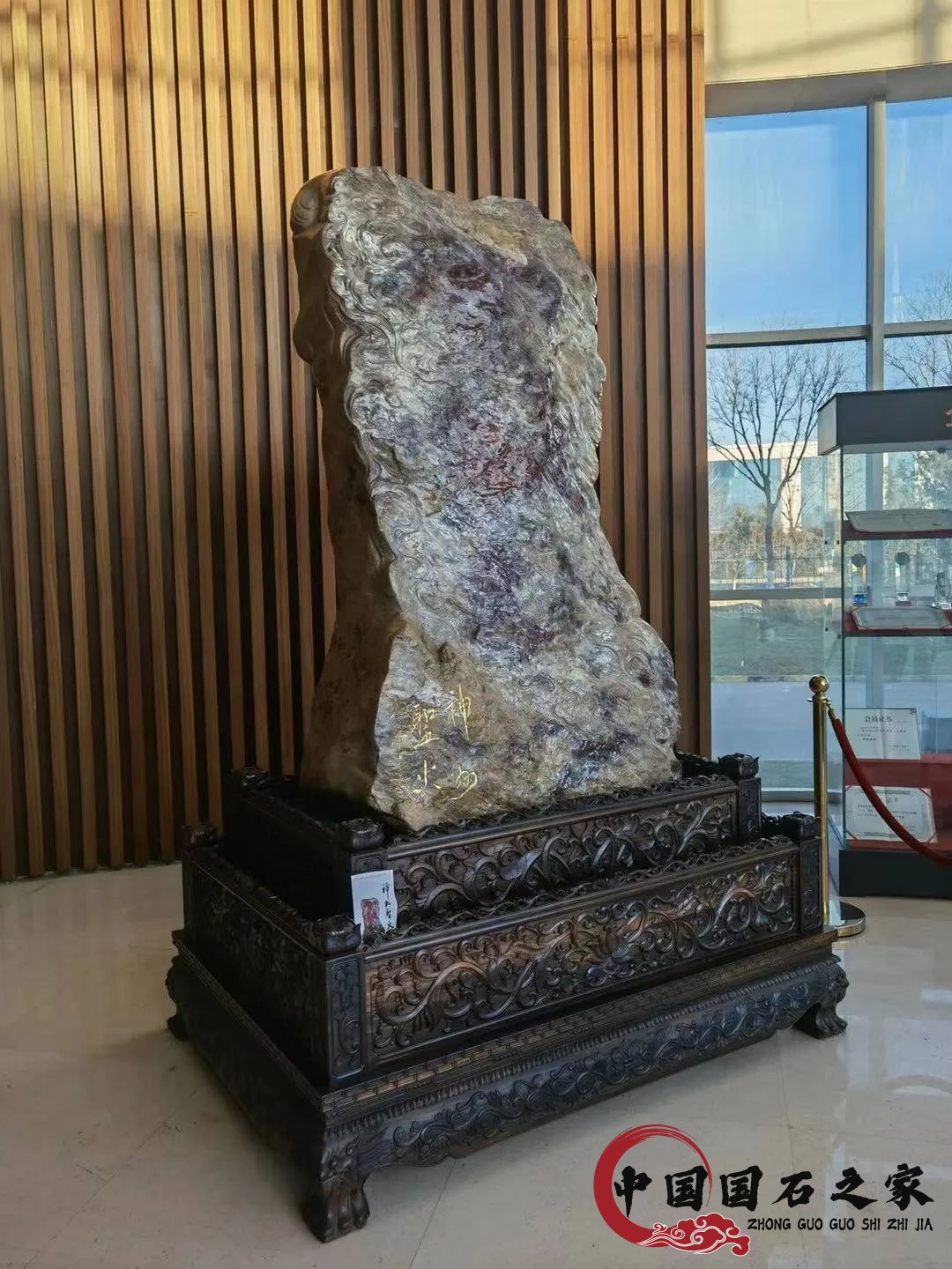 鸡血石收藏市场疯涨,价格一路飙升 鸡血石收藏市场疯涨,价格一路飙升
