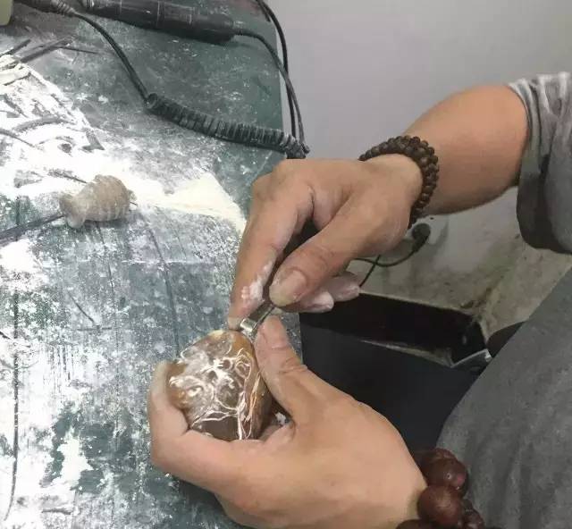 寿山石雕的雕刻过程 寿山石雕的雕刻过程