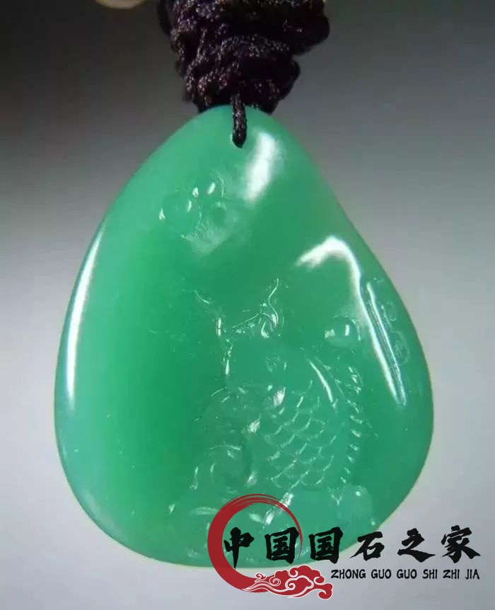 雅安玉石原料产地雅安绿是什么材质 雅安玉石原料产地雅安绿是什么材质
