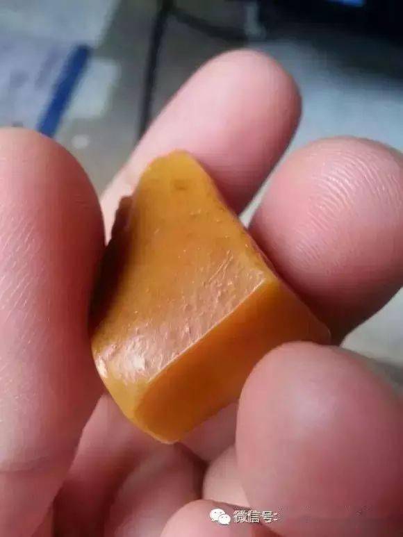 寿山石品种丰富多彩，人眼轻松辨别优劣