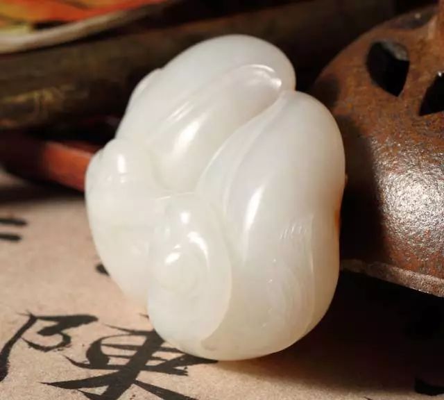 和田玉的七个颜色中，到底哪一种最值钱？